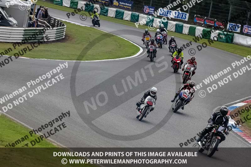 Vintage motorcycle club;eventdigitalimages;mallory park;mallory park trackday photographs;no limits trackdays;peter wileman photography;trackday digital images;trackday photos;vmcc festival 1000 bikes photographs